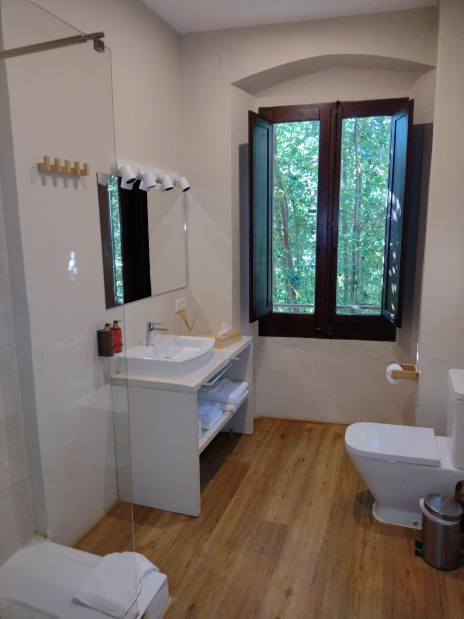 Hostal De Bianya La Vall de Bianya Eksteriør billede