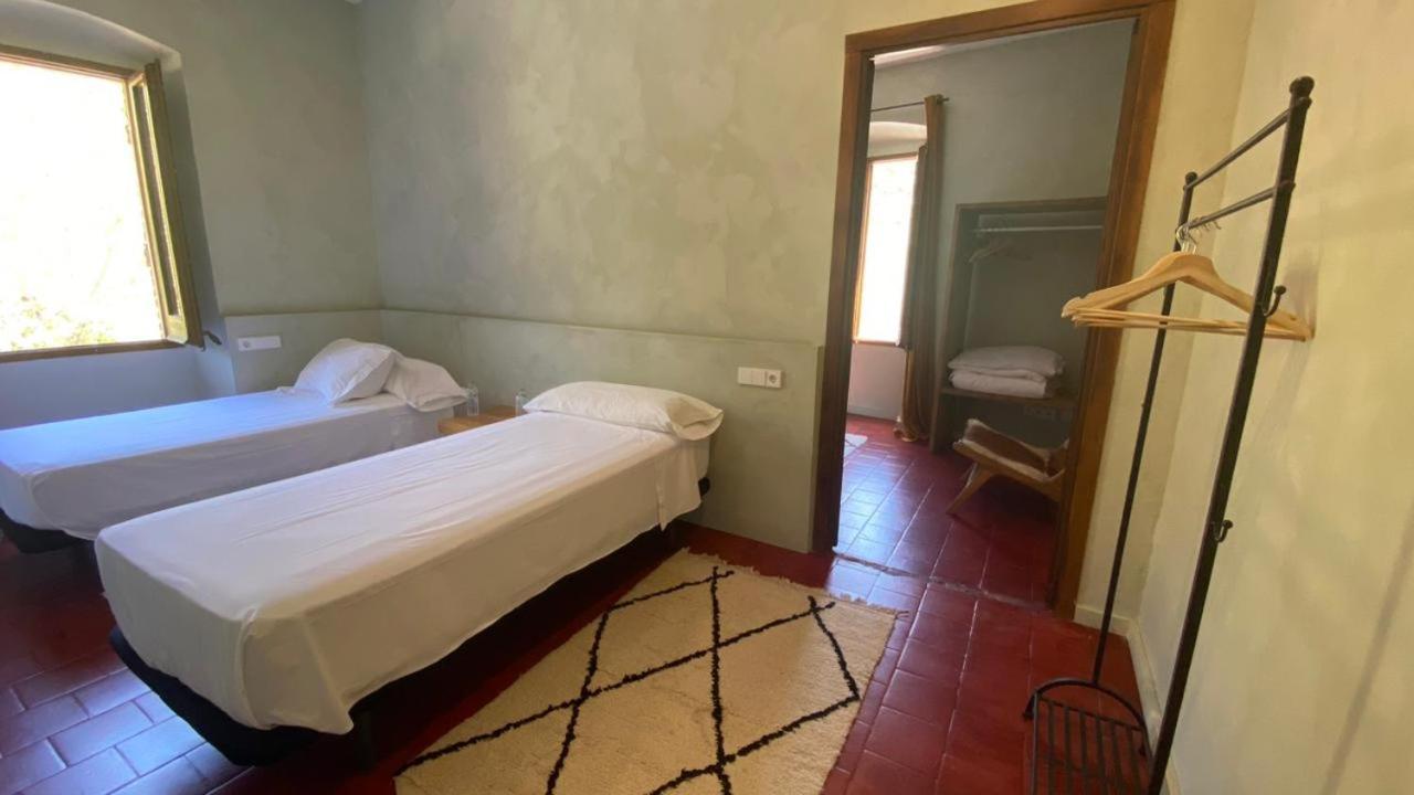 Hostal De Bianya La Vall de Bianya Eksteriør billede